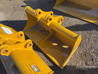 Teran BKT305C42CLN 42 in Cleanup Excavator Bucket - Fits Cat 305C (Unused)