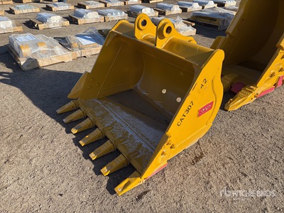 Teran BKT30742 42 in Digging Excavator Bucket - Fits Cat 307 (Unused)