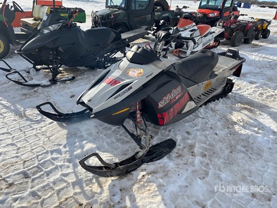 2008 Summit 800R Snowmobile