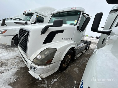2014 Volvo VNL CNG 6x4 T/A Day Cab Truck Tractor