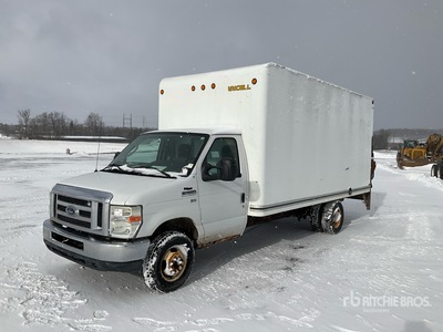 2010 Ford E350 4x2 Van Truck