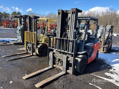 2014 Toyota 8FG35U 7000 lb Cushion Tire Forklift
