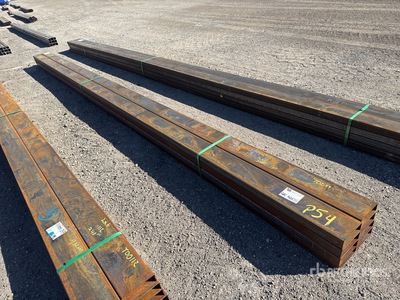 Quantity of (8) 2025 Kit Containers 20 ft 2 in x 6 in O.D. Rectangle الأنابيب