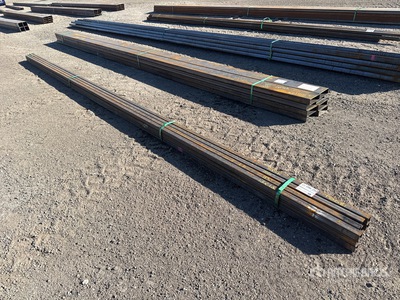 Quantity of (12) 2025 Kit Containers 20 ft 1.5 in x 1.5 in O.D. Square الأنابيب