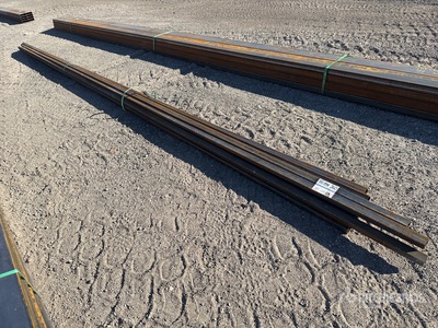 Quantity of (12) 2025 Kit Containers 20 ft 1.5 in x 1.5 in O.D. Square الأنابيب