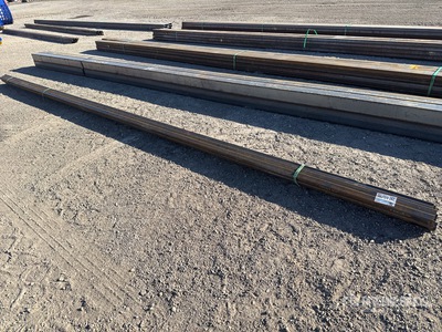 Quantity of (12) 2025 Kit Containers 20 ft 1.5 in x 1.5 in O.D. Square الأنابيب