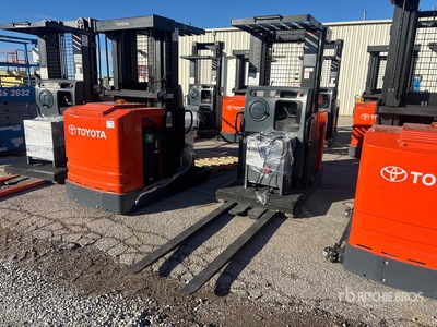 2018 Toyota 7BPUE15 2000 lb Order Picker