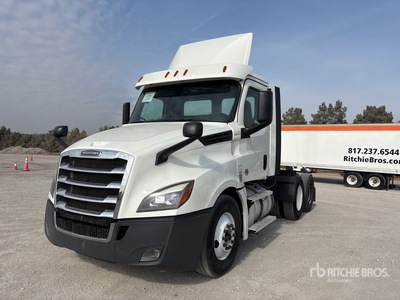 2020 Freightliner Cascadia 126 6x4 T/A Day Cab Truck Tractor