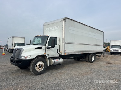 2022 International MV607 4x2 شاحنة فان