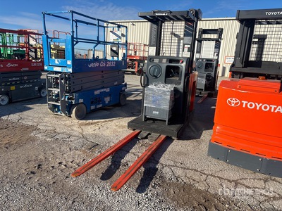 2018 Toyota 7BPUE15 2000 lb Order Picker