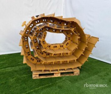 Quantity of (2) Part Number 558-6599 Track GP (Unused) - Fits D7R