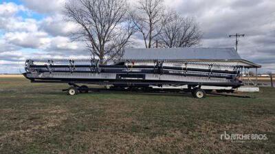 2022 (unverified) MacDon FD250 Combine Header