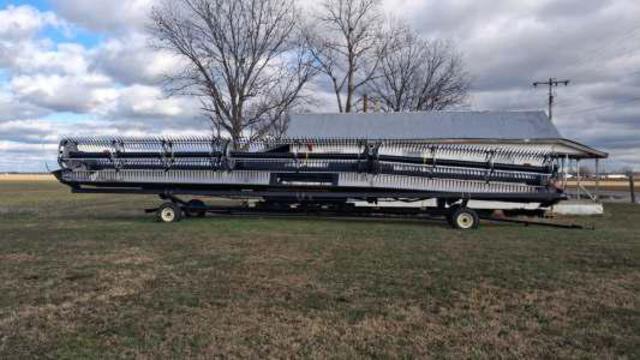 2022 MacDon FD250 Combine Header