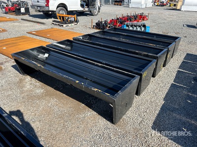 Quantity of (5) 2025 Kit Containers CF-90-V2025 Mélangeur d'aliments pour animaux (Unused)