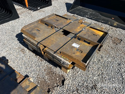Quantity of (10) 2025 Kit Containers QT-F-BLANK Skid Steer Attachment Mounting Plate (Unused)