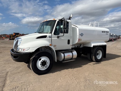 2019 International 4300 SBA 4x4 Autocarro per acqua