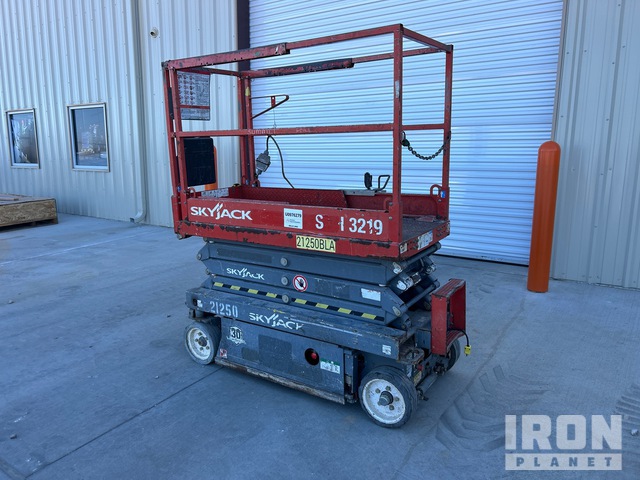 ELEVADOR TIJERA 2015 SKYJACK SJIII3219