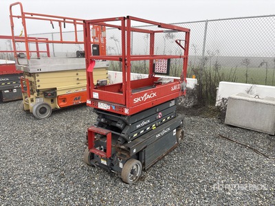 2016 Skyjack SJ3219 Electric Scissor Lift