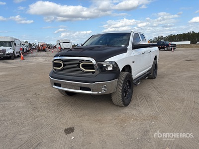 2015 Ram 1500 4x2 Dual Cab ピックアップ