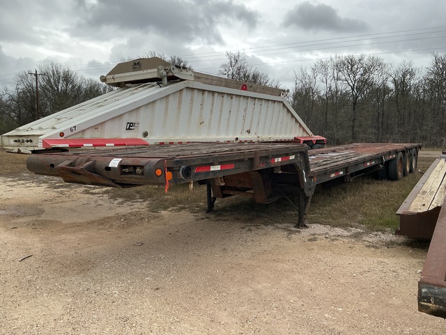 1981 American 45 ft Tri/A Single Drop Step Deck Trailer 1981 American 45 ft Tri/A Single Drop Step Deck Trailer