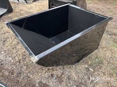 2025 Kit Containers MSS-WB 39 in Mini Skid Steer Wheel Barrow (Unused)