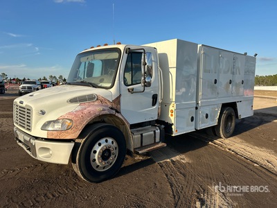 2016 Freightliner M2 106 Ciężarówka serwisowa