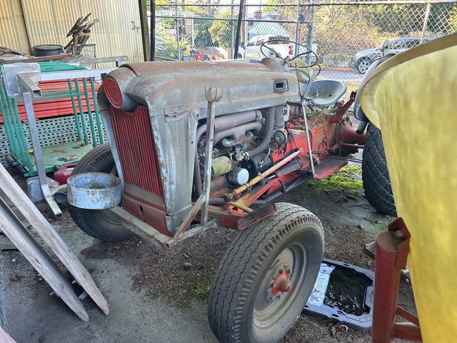 Ford 601 2WD Utility Tractor