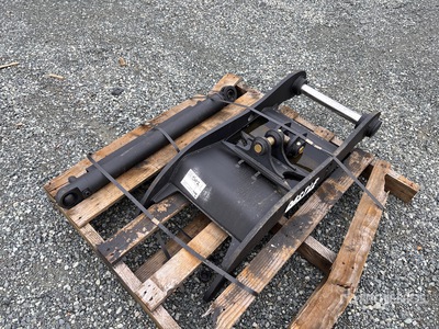 Castle 40 in WBM Excavator Thumb - Fits Hitachi / JD 75/80