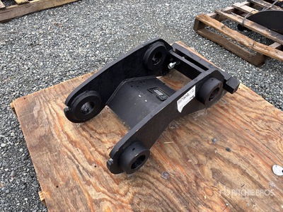 Excavator Coupler - Fits Hitachi / JD 135