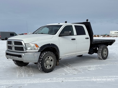 2014 Ram 2500 4x4 Crew Cab Flatbed Truck