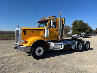 2012 Peterbilt 367 6x4 Heavy Haul تراكتور شاحنة نهارية (ثنائية المحور)