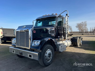 2016 Freightliner SD122 6x4 を見 Cab and Chassis
