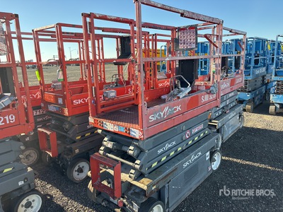 2016 Skyjack 3219 Electric Scissor Lift