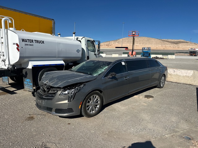 2018 Cadillac XTS Limousine (Inoperable)