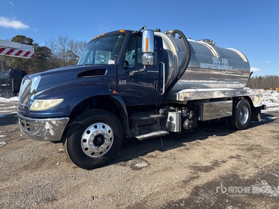 2005 National Vacuum F367 CCW on 2007 International 4400 4x2 Sewer Cleaner Truck