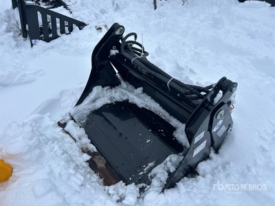 2026 GIYI GY-XKH39 39 in Multi-Purpose Mini Skid Steer Bucket (Unused)