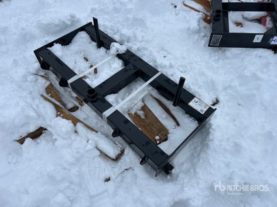 2026 GIYI GY-HF47 47 in Skid Steer Bale Spear (Unused)