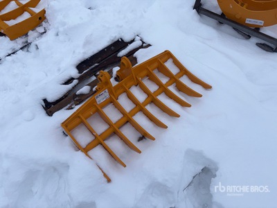 2026 GIYI Pro Excavator Rake - Fits Cat 303 (Unused)