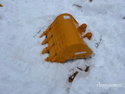 2026 GIYI 24 in Excavator Bucket - Fits Cat 303 (Unused)