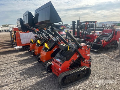 2026 SDLOOL SL380R Mini Compact Track Loader (Unused)