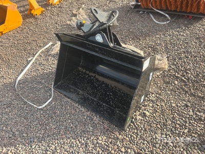 2026 GIYI GY-D5T 35 in Tilting Excavator Bucket (Unused)
