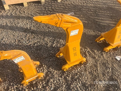 2026 GIYI 26 in Excavator Ripper - Fits Cat 307 (Unused)