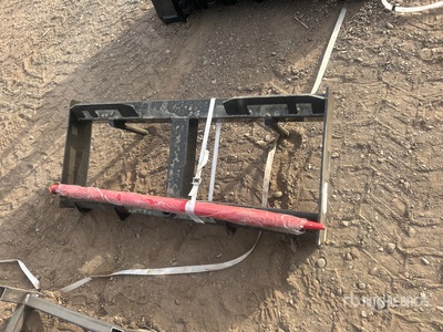 2026 GIYI GY-HF47 47 in Skid Steer Bale Spear (Unused)