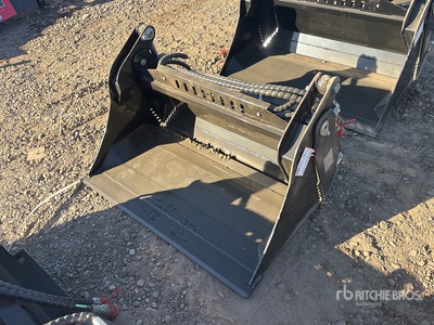 2026 GIYI GY-XKH39 39 in Multi-Purpose Mini Godet pour Skid Steer (Unused)