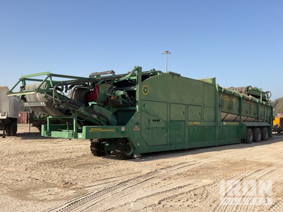 2013 McCloskey 733RE Portable Trommel Screen Plant