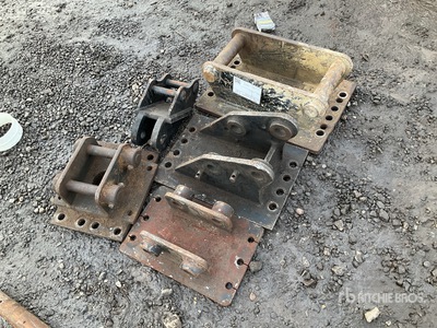 Quantity of (5) Pecker Heads Accessoire divers pour pelle