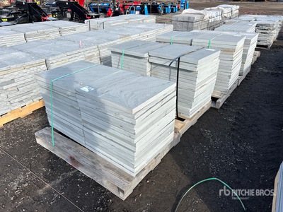 Quantity of (5) Pallets of 24 in x 24 in x 1.5 in Thermal Bluestone Pattern