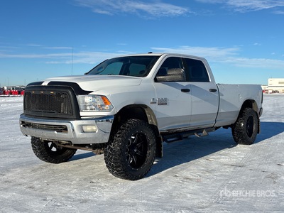 2014 Ram 3500 4x4 Crew Cab Pickup