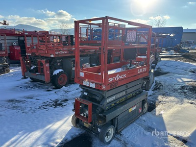 2013 Skyjack SJIII3219 Electric Scissor Lift