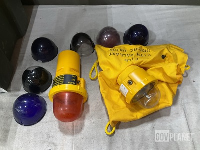 Pluribus MIL-L-52543 Emergency Landing Marker Ground Light Set